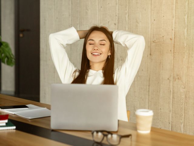 フリーランスが会社員に戻るべきか？分かれ目はスキルより「信用」